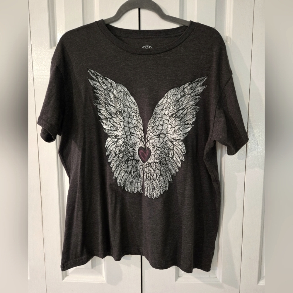 Live Outside The Limits Ladies T-shirt. Dark Gray Size S